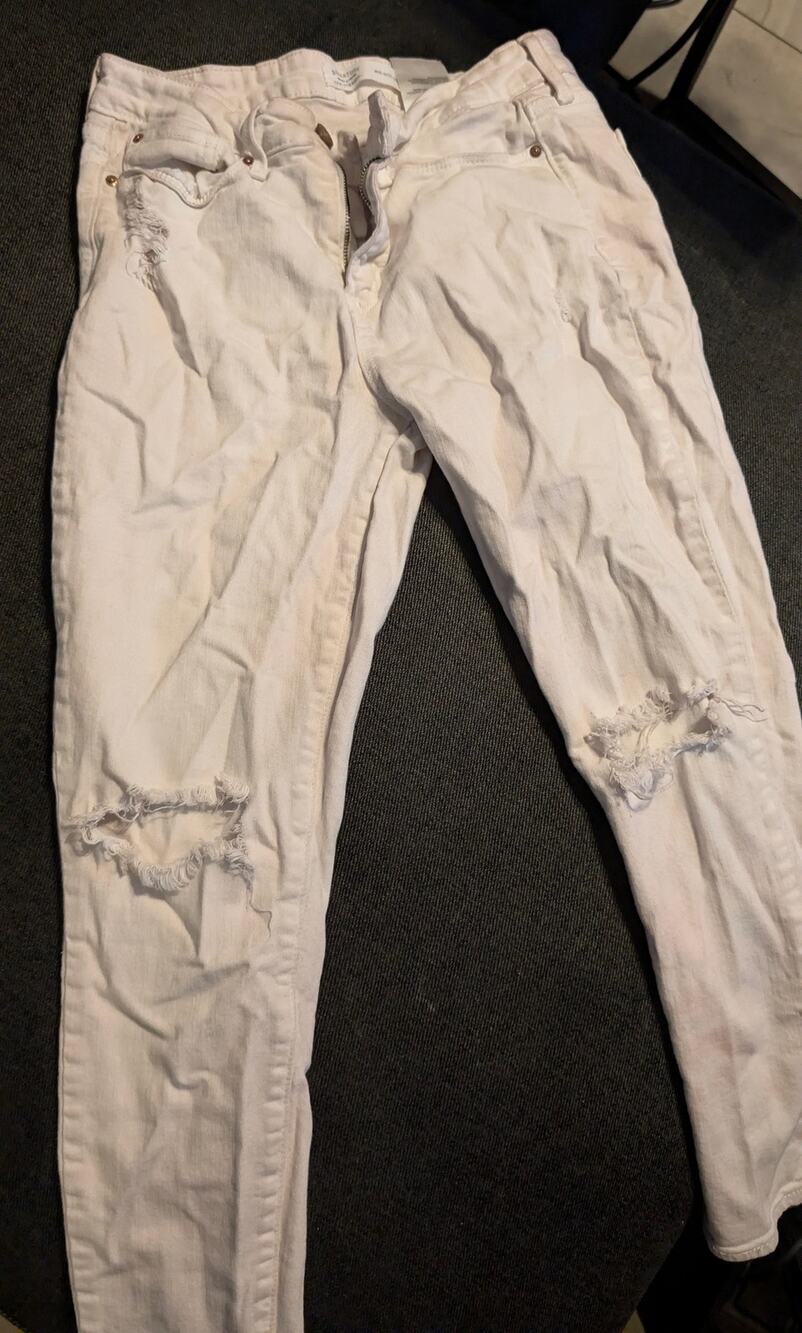 Levi's Signature White Mid-Rise Skinny Crop Jeans Size 1-2